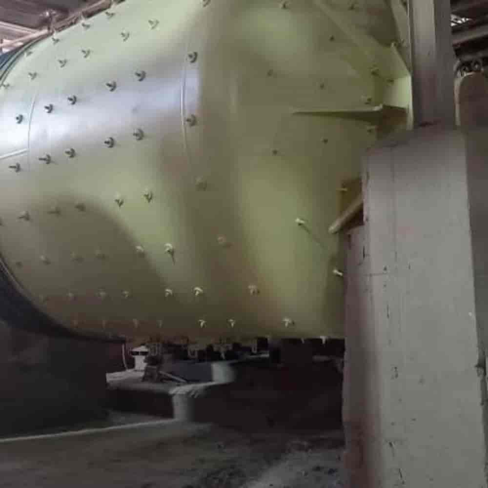 اجرای سندبلاست و رنگ صنعتی بارمیل های کارخانه کاشی خاتم